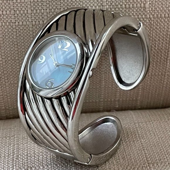 FMD Women Wristwatch Bangle Cuff Band Silver Tone Quartz Analog Watch - Picture 4 of 9